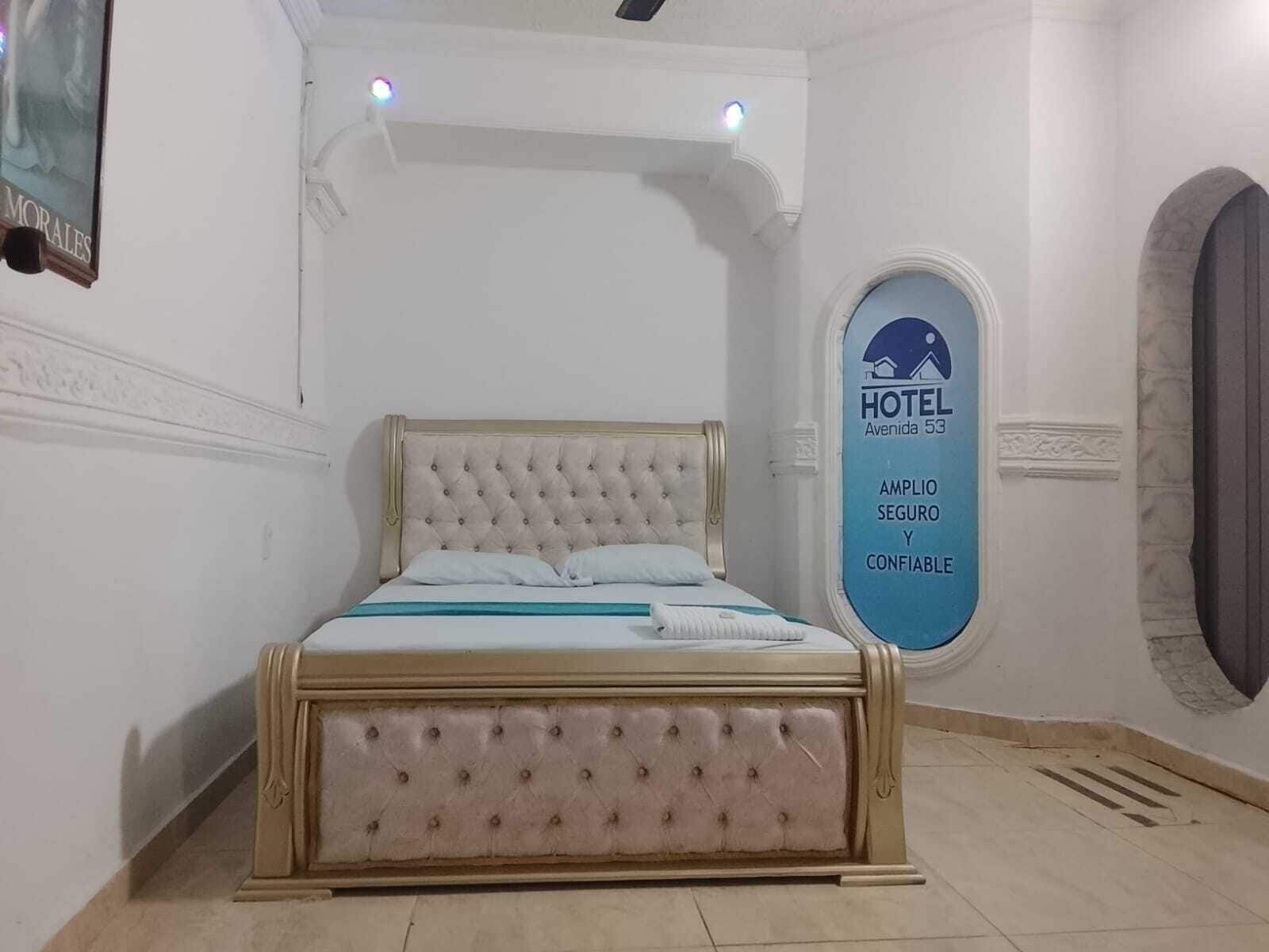 Habitación individual básica | Wifi gratis y ropa de cama