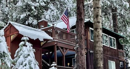 Lewis Creek  cabin near Yosemite, king beds