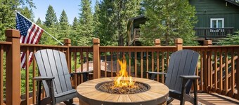 7mi Yosemite | Fireplace | King Beds | Lewis Creek Cabin
