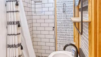 Dusche, Handtücher, Toilettenpapier