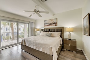 2 habitaciones, tabla de planchar con plancha, internet y ropa de cama