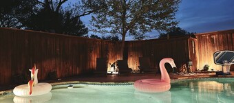 Private Heated Large Pool and Spa, Dart, Games, Cornhole, Foosball, Grill