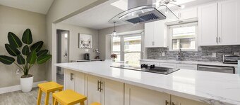 Private Heated Pool and Spa, Games, Cornhole, Foosball, Grill, Dart