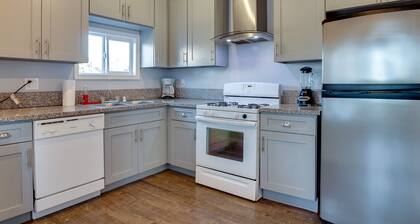 Cozy 3 bedroom 2 bath apartment in the heart of San Fernando