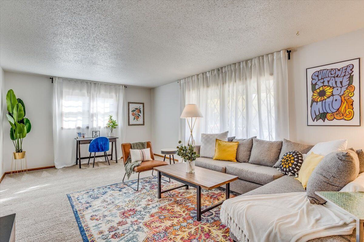 Spacious 4 Bedroom Home w/ POOL In Safe Area!
