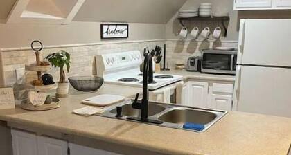 *Newly renovated* guesthouse with beautiful views