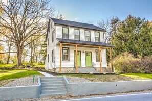 Exterior - Beautiful Farmhouse close to Lanc, Hershey, Etown! (Mount Joy)