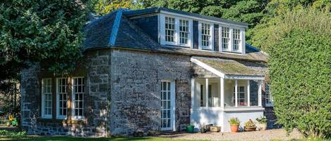 2 عدّة غرف نوم