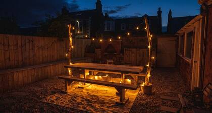 Castle Beach - Spectacular Victorian Villa