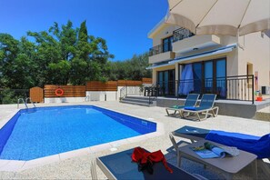 Villa, fumeurs | 3 chambres