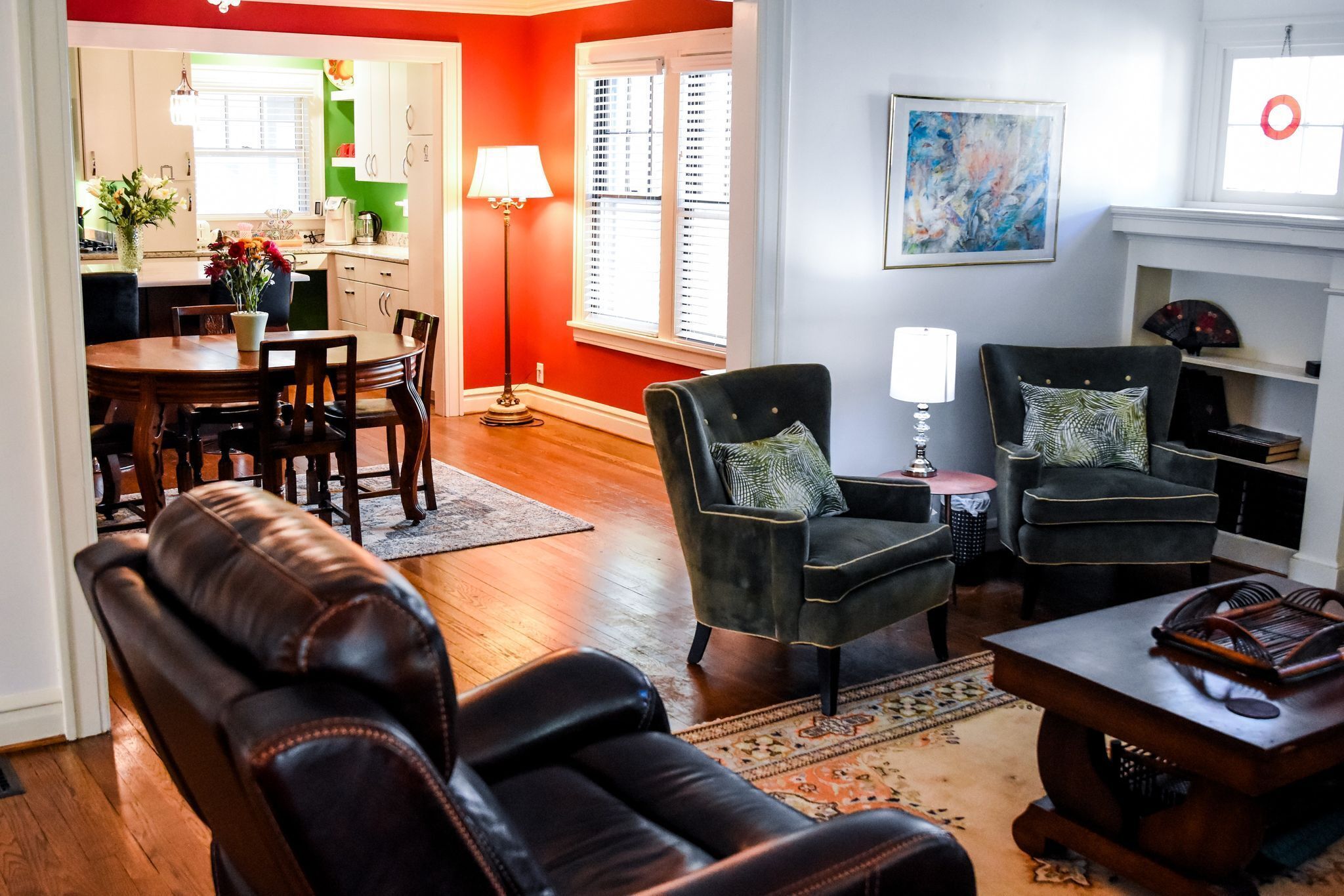 تلفزيون ذكي، برامج وأفلام نتفليكس، هولو، خدمات بث