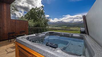 Deluxe-Apartment | Hochwertige Bettwaren, kostenloses WLAN, Bettwäsche