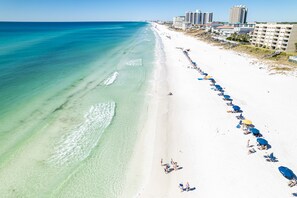 Am Strand, Liegestühle