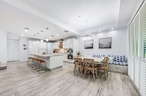 Gourmet kitchen with plenty of seating for the whole family. - Luxurious 4 Bedroom Beach Villa steps from Hollywood Beach (Hollywood)