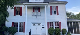 Colonial house in downtown N Wilkesboro NC with fireplace