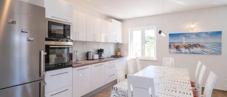 Frigorífic, forn, placa de cuina i rentaplats