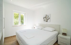 3 chambres, lit parapluie, Wi-Fi gratuit, draps fournis