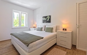 3 chambres, lit parapluie, Wi-Fi gratuit, draps fournis