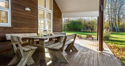 Nice home in Sjællands Odde with WiFi