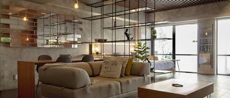 Appartement Affaires, accès piscine | Coin séjour | Télévision LED de 55 pouces avec chaînes numériques, télévision