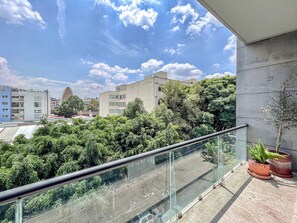 Business-Apartment, Poolzugang | Terrasse/Patio