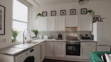 Apartment | 2 bedrooms, travel crib