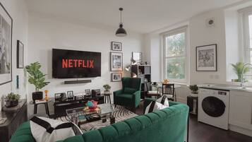 Apartment | 2 bedrooms, travel crib