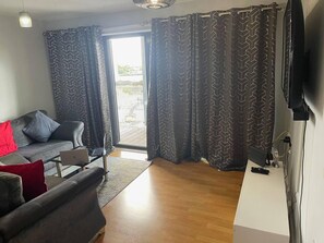 Departamento, 2 camas Queen size | Interior