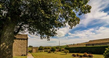 Low Skibeden Cottage