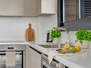 Apartment, 1 Bedroom, Balcony, City View | Interior