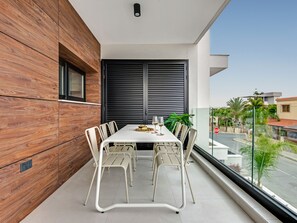 Balcony - Sanders Only - Lovely 1-bdr Apt With two Balconies (Limassol)