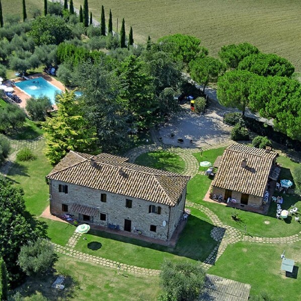 Apartment, Accessible | 1 bedroom, Internet - Willow apt With Shared Pool (Castiglione del Lago)