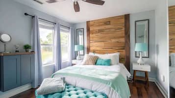 2 bedrooms, desk, iron/ironing board, WiFi