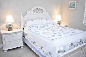 3 slaapkamers, een strijkplank/strijkijzer, gratis wifi, beddengoed