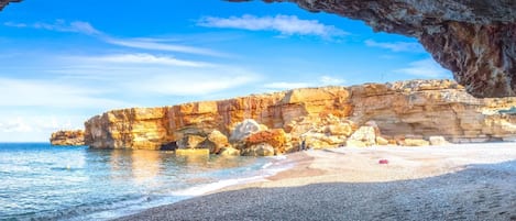 Villa, Smoking | 6 bedrooms, Internet