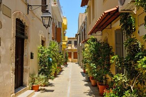 Villa, Smoking | 6 bedrooms, Internet