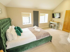 Cottage | 2 bedrooms, individually decorated, individually furnished, free WiFi - Fox's Den (Hull)