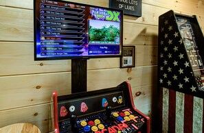 House, Multiple Beds (Honey Bear Hill #326) | Games room - Honey Bear Hill #326 (Sevierville)
