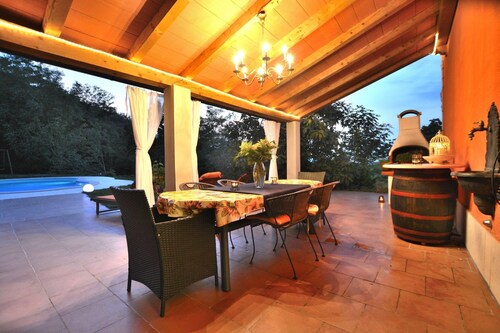 Pool House An ka in Marezige