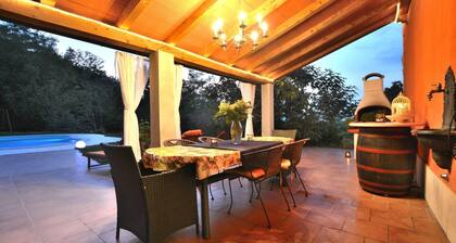 Pool House An ka in Marezige