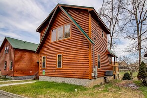 المنشأة من الخارج