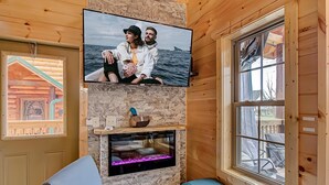 House, Multiple Beds (River Elegance #2335) | Living area - River Elegance #2335 (Pigeon Forge)