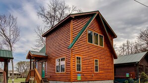 House, Multiple Beds (River Elegance #2335) | Exterior - River Elegance #2335 (Pigeon Forge)