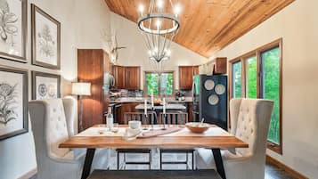 House, Berbilang Katil (Cosby Contemporary Cabin) | Tempat makan
