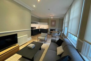 Basic Apartment, 1 King Bed | Interior - Central 1 Bedroom Apartment in Farringdon (London)