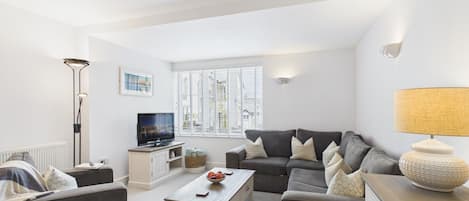 Apartemen (2 Bedrooms) | Bagian depan properti