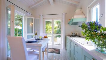 Villa | 5 bedrooms, Internet