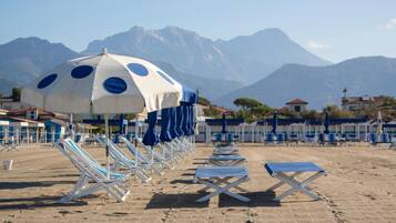 Villa | 5 bedrooms, Internet