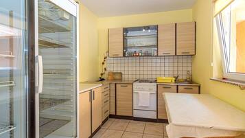 House | 5 bedrooms, Internet