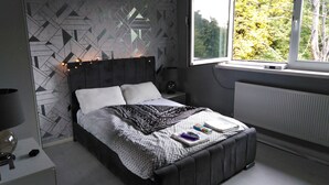 Unclassified image, 3 of 9, button - Inviting 1-bed Apartment in Manchester (Manchester)